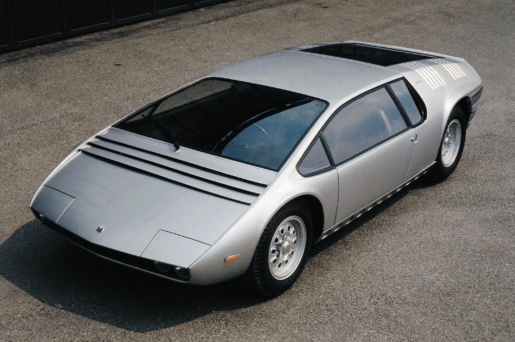 The Manta was a concept car based on the tubular chassis of the Bizzarrini