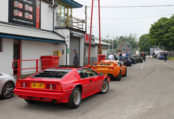 Castle_Combe_2018_Lotus_Esprit_Turbo