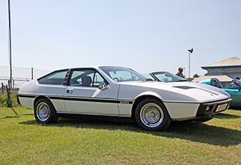 Castle_Combe_Circuit_Lotus_Eclat_Sprint