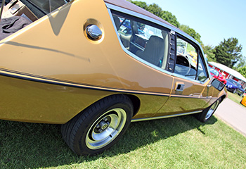 Castle_Combe_Circuit_Lotus_Elite_Gold