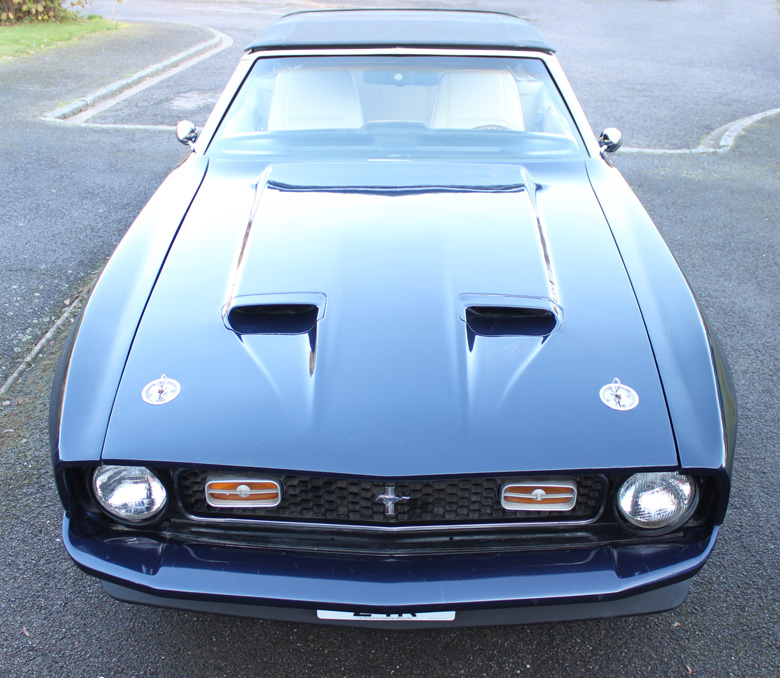 Ford_Mustang_Convertible_front