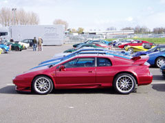 Lotus_Esprit_02_Side