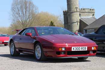 Lotus_Esprit_High-Wing_Burgandy