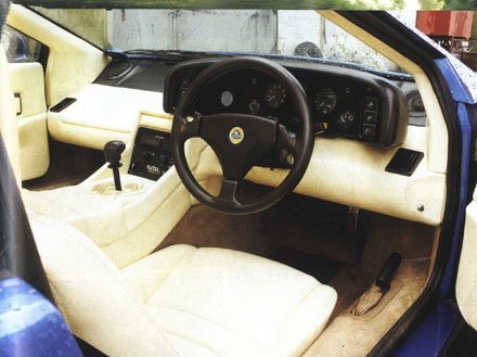 Lotus_Esprit_Leather_Interior.