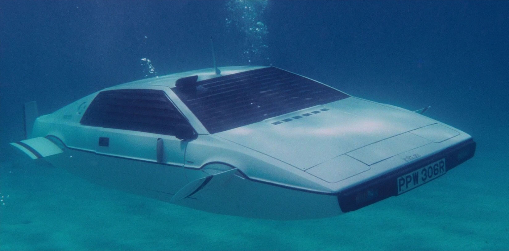 Lotus Esprit Submarine