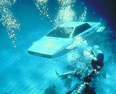 Lotus_Esprit_S1_Submarine