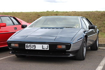 Lotus_Esprit_S2_Blue_Silver