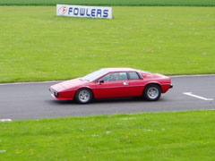 Lotus_Esprit_S2_Castle_Combe_Circuit