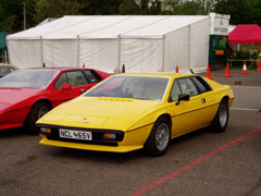 Lotus Esprit S2 Minder