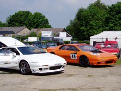 Lotus_Esprit_S350_White_Side