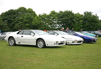 Lotus_Esprit_SE_and_Lotus_Esprit_S350