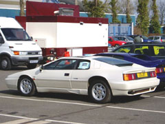 Lotus_Esprit_Stevens_Side