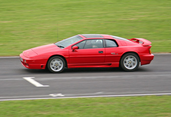 Lotus_Esprit_Turbo_SE_1989_Track