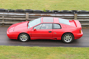 Lotus_Esprit_Turbo_X180_Red_1988