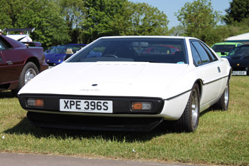 White_Lotus_Esprit_S1