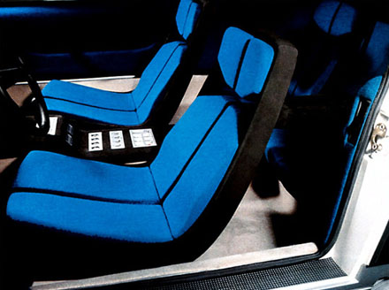 Ferrari_Studio_CR25_Seats