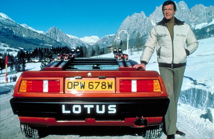 James_Bond_Lotus.jpg