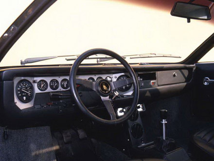 Lamborghini_Urraco_Interior