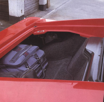 Lotus Esprit 1988 Boot