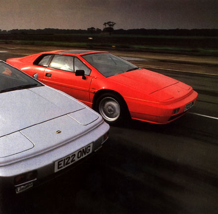 Lotus_Esprit_Driving