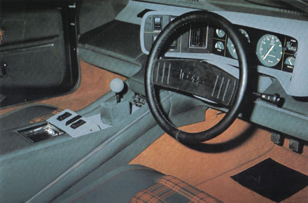 Lotus_Esprit_IDGG01_Interior