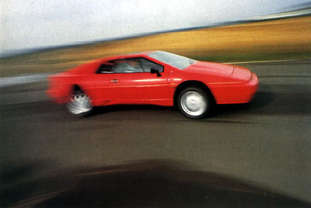 Lotus_Esprit_Moving