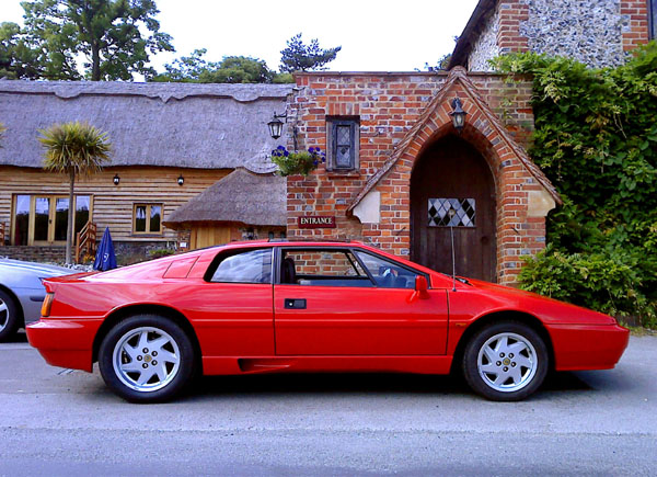 Lotus_Esprit_Turbo_Respray